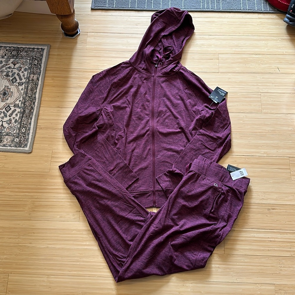 NWT Gap jacket & joggers set